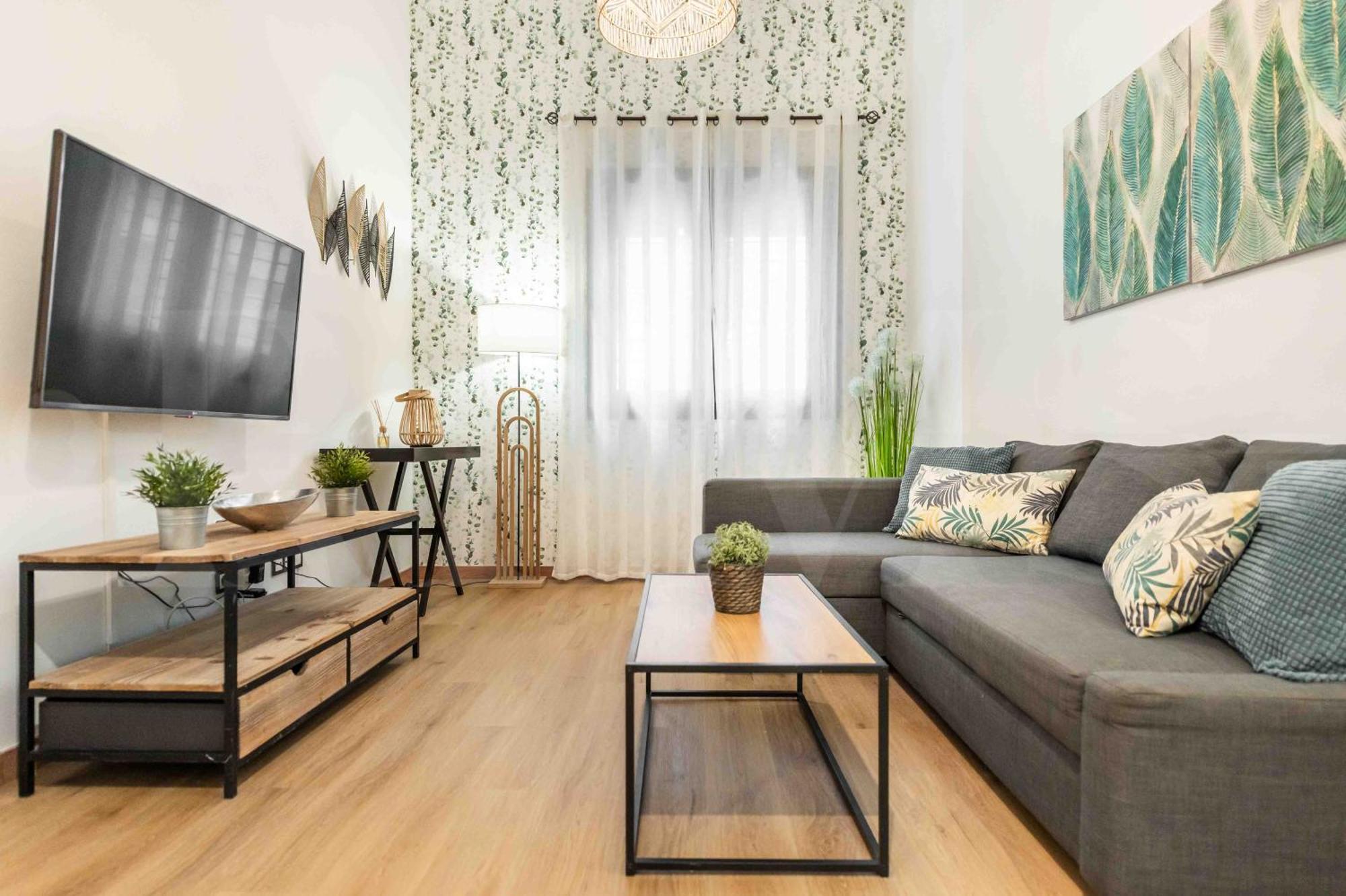 3Br Apartment With Parking And Patio In The Center By Rems Малага Экстерьер фото